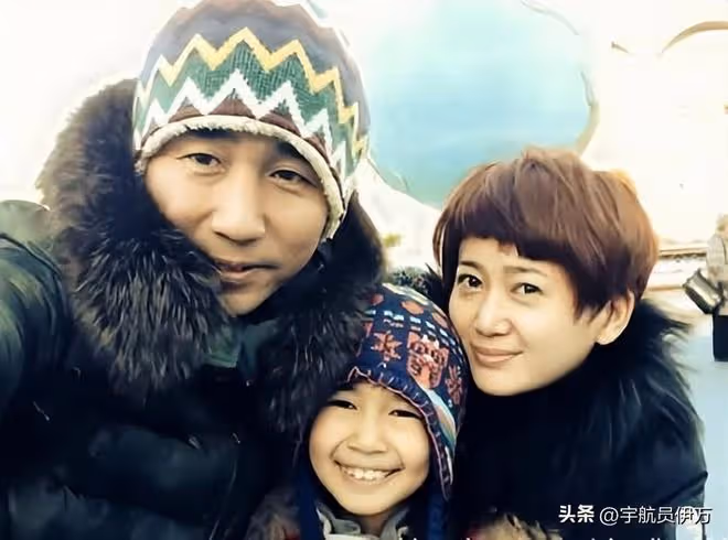 沙寶亮與朱娜離婚多年:他再次找到真愛,她卻在巔峰期為愛退圈