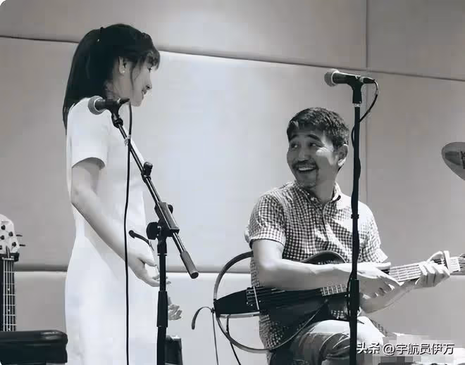 沙寶亮與朱娜離婚多年:他再次找到真愛,她卻在巔峰期為愛退圈