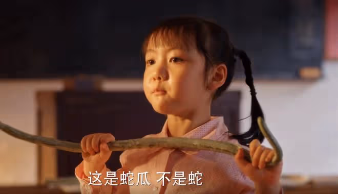 《小巷人家》掌摑莊筱婷,怨恨黃玲幾十年,莊超英的怨毒毀了圖南