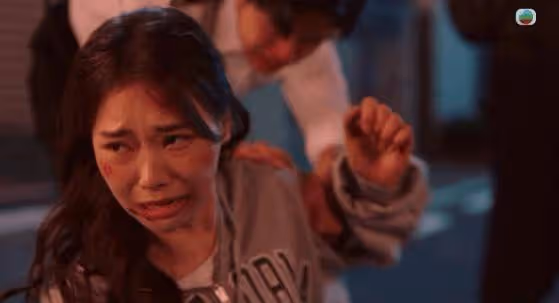 TVB火辣小花演視後年輕版!首次演戲就被贊有天分!網友稱上圍太誇張