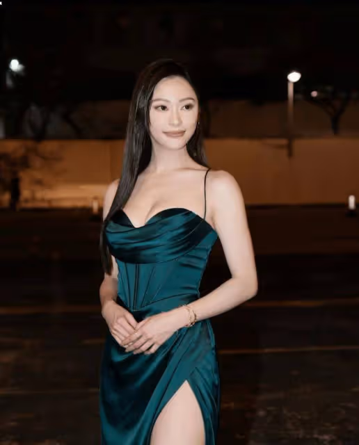 TVB火辣小花演視後年輕版!首次演戲就被贊有天分!網友稱上圍太誇張