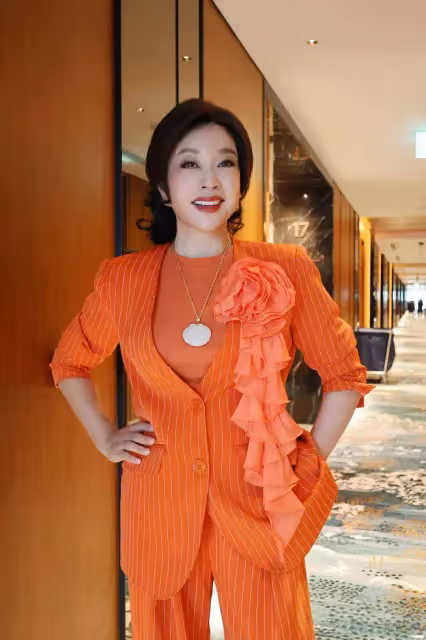 知情人爆劉曉慶和第四任丈夫並未離婚感情穩定,一起為劉曉慶慶生