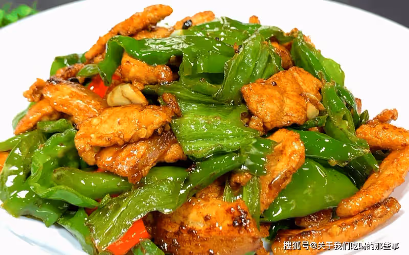 做辣椒炒肉,切記不要直接炒!多做「2步」,香辣十足,超級下飯