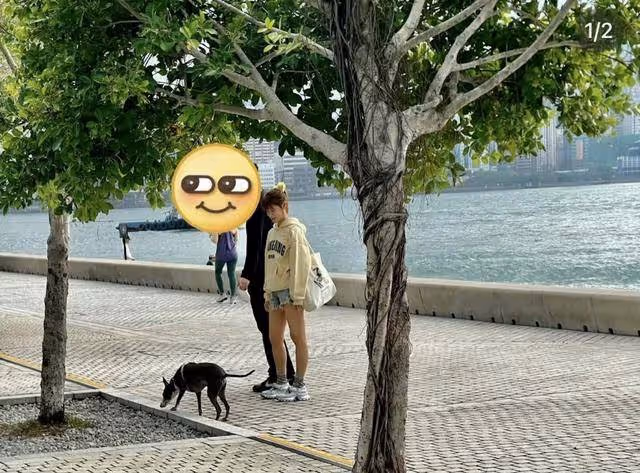 TVB力捧小花疑發展新戀情,與帥氣型男遛狗,不時有親密舉動