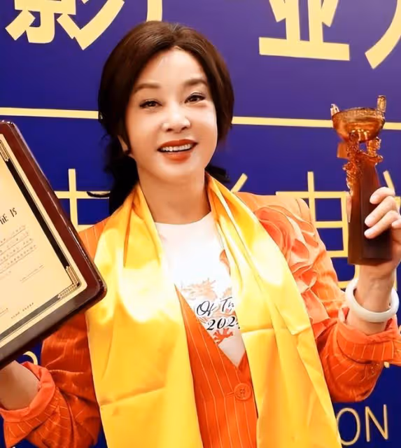 被全網恭喜的出軌女,噁心到我了