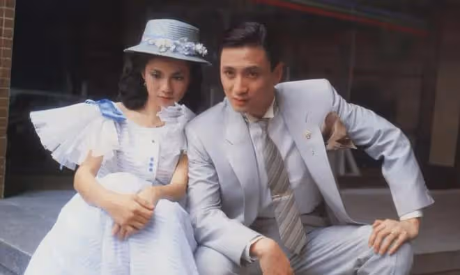 62歲港星湯鎮業風光嫁女,可26歲為他自殺的翁美玲,卻再也回不來