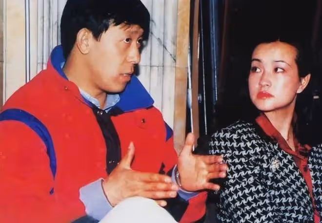 四段婚姻,同時交往8個小男友,74歲劉曉慶感情比她的戲還精彩