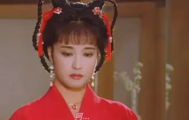 四段婚姻,同時交往8個小男友,74歲劉曉慶感情比她的戲還精彩