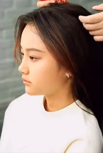 李小璐母女旗袍寫真曝光,12歲甜馨氣質超絕,母女同款高顏值搶鏡