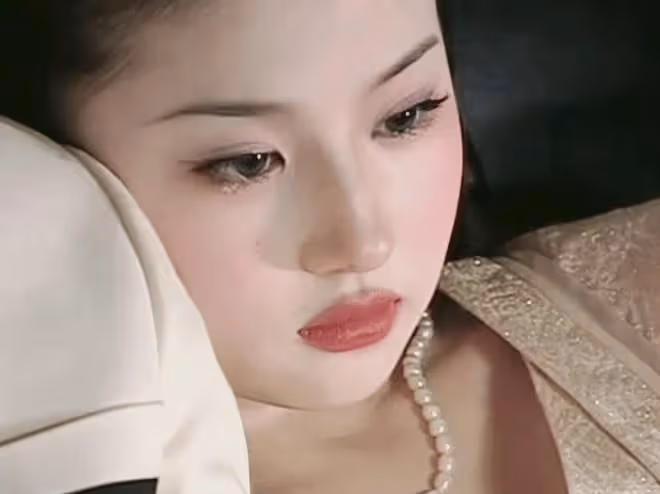劉亦菲曬美照!腰臀比太絕,37歲似少女,胖一絲累贅、瘦一點沒味