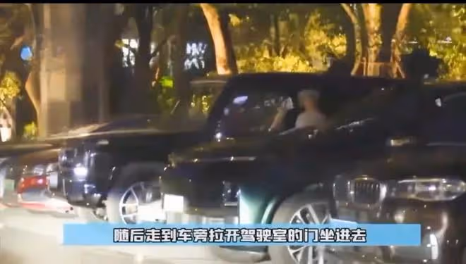 39歲文章近況曝光!攜神秘女友聚餐,豪駕200萬大G生活優渥不羈