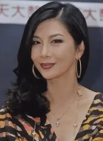吳家麗:首位獲金馬獎影后的艷星,61歲220斤依舊美艷動人
