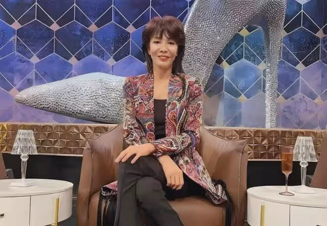 「掌摑」劉嘉玲,「嘲諷」周星馳,她包養男友16年,如今怎樣了?