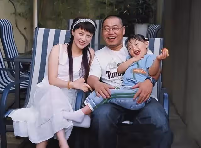 她4歲上了雜誌,21歲出道,25歲成為家喻戶曉的明星!