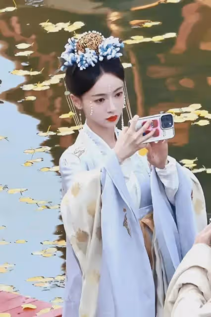 吳謹言飾演的薛芳菲，為何又讓她美出了新高度？