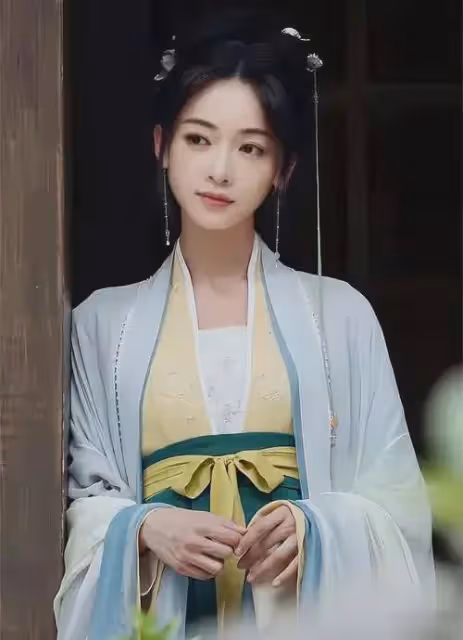 吳謹言飾演的薛芳菲，為何又讓她美出了新高度？
