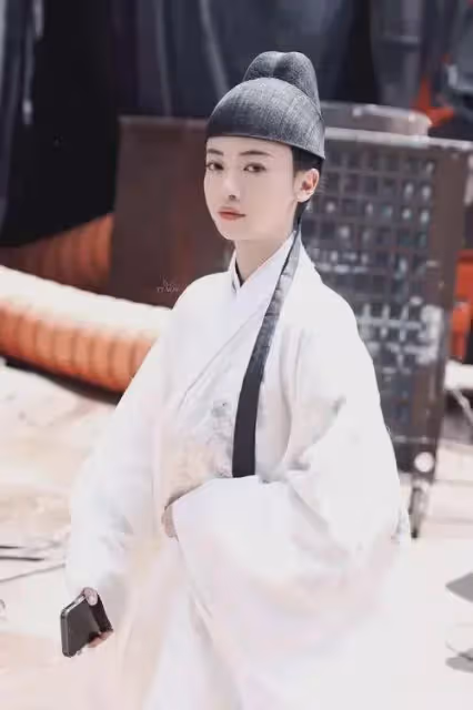 吳謹言飾演的薛芳菲，為何又讓她美出了新高度？