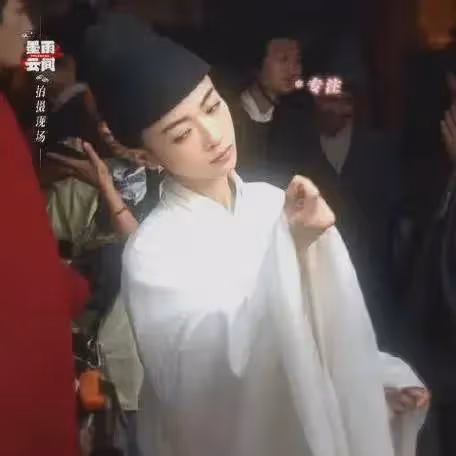 吳謹言飾演的薛芳菲，為何又讓她美出了新高度？