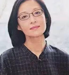 胡因夢的美，告訴你，想要美一生，除了漂亮，還得有氣質！