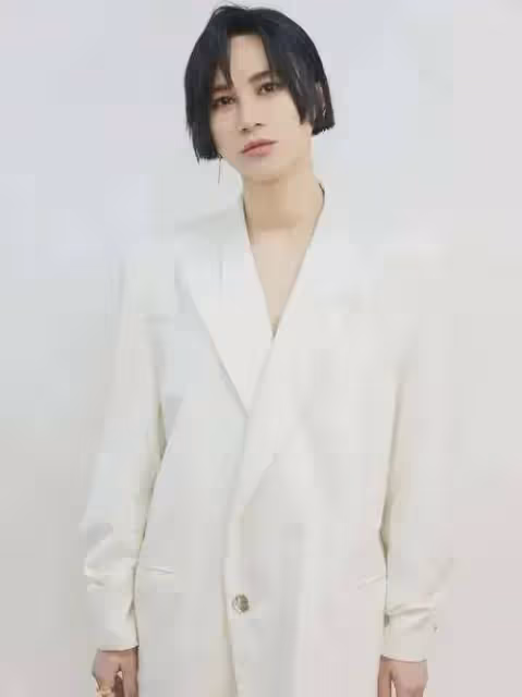 尚雯婕的時尚女人穿搭，為何總給人換臉的既視感，她真的動臉了嗎