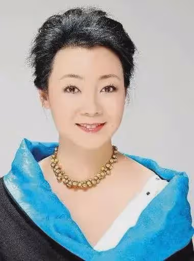 薩日娜飾演的母親為何如此深入人心，40歲後的她為何反而更美？
