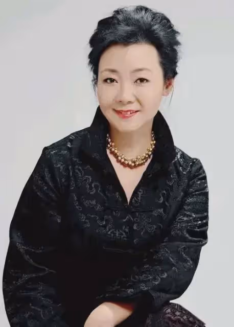 薩日娜飾演的母親為何如此深入人心，40歲後的她為何反而更美？
