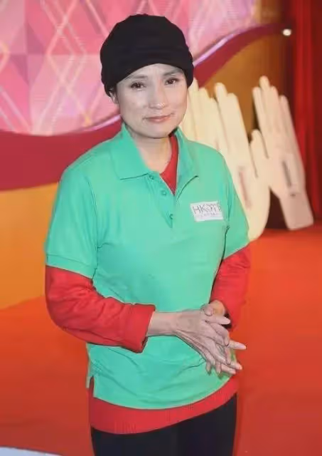 戚美珍作為TVB五美之一，無論是古裝還是現代裝都好美的！