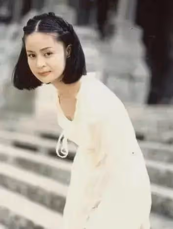 高勝美人美歌甜，但為何大家都覺得她老得有點快？