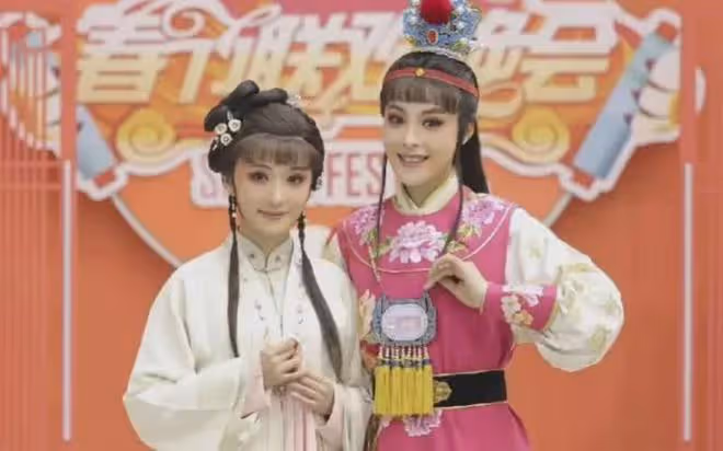 為何李雲霄無論怎麼穿搭，總是顯得她既明艷又女人還端莊？