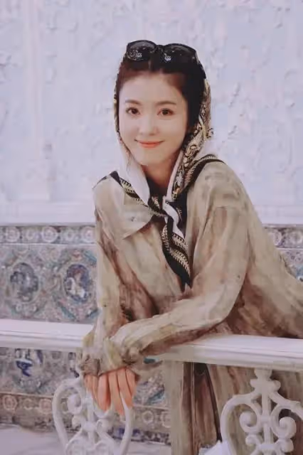 為何李雲霄無論怎麼穿搭，總是顯得她既明艷又女人還端莊？