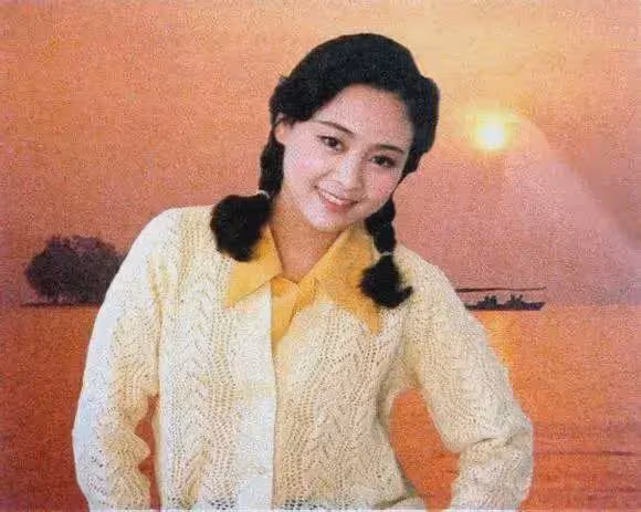 張瑜年輕時候明艷嬌俏，自然老去優雅貴氣！