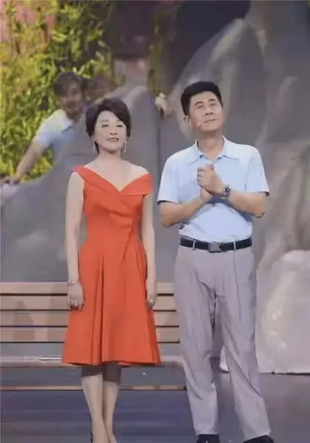 張瑜年輕時候明艷嬌俏，自然老去優雅貴氣！