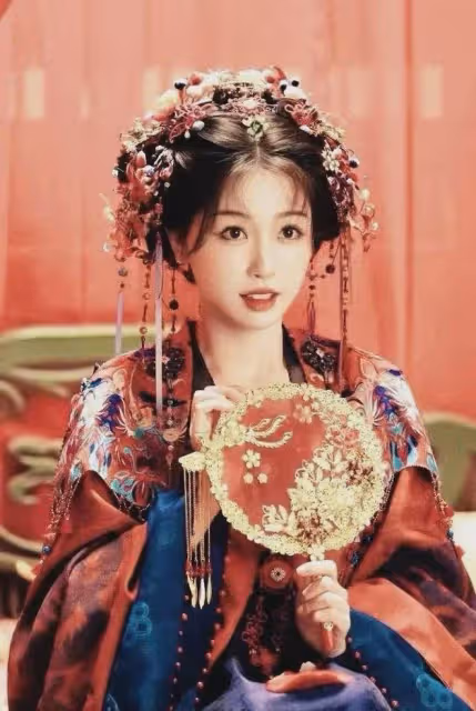 《永夜星河》首播,劇情太歡樂解壓了!女主穿成惡毒女配爆笑改命