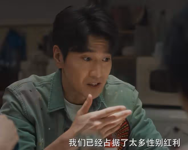 票房劍指50億!王千源劉德華硬碰硬,鄧超新片或是黑馬