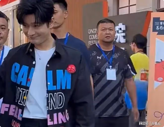 46歲黃曉明被葉柯榨乾!皮膚嫩了臉瘦了不油了,但這假髮也太明顯了