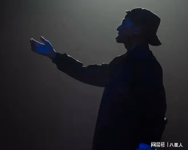 身體吃不消!劉德華1天開2場演唱會,朱麗蒨憂心忡忡,兩度現身協商