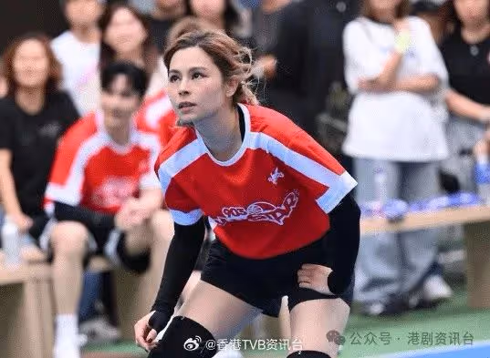 陳嘉桓迎接32歲生日未心急拍拖！Gin Lee搏命操練排球拉傷小腿肌肉