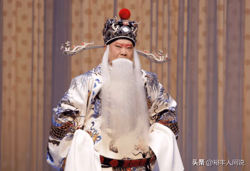 郭德綱再迎喜事!京劇首開山門收陶陽為徒,曝背後兩大暖心原因