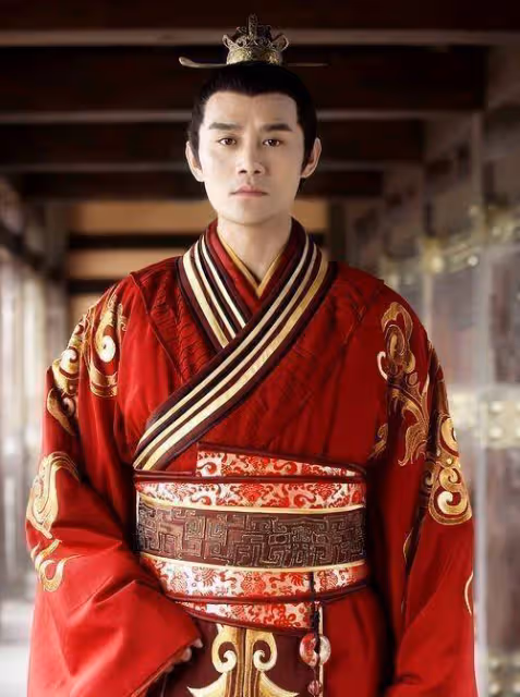 42歲的王凱,在繼胡歌之後,已經走上了演員的另一條大道