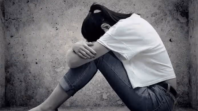 13歲女孩遭強迫賣淫!3名公職人員獲刑