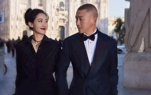 44歲霍思燕近照曝光，微胖身材成極品，女人微胖魅力無限
