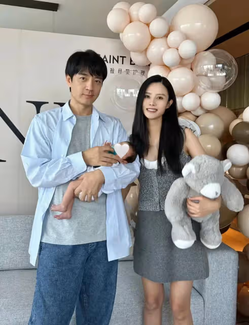 《小巷人家》李光潔:與郝蕾離婚,娶小10歲老婆,一家四口超幸福
