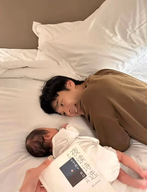 《小巷人家》李光潔:與郝蕾離婚,娶小10歲老婆,一家四口超幸福