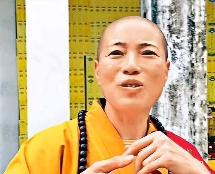 「風流尼姑」釋智定落網,翁靜晶揭露其私生活,糜爛程度令人咋舌