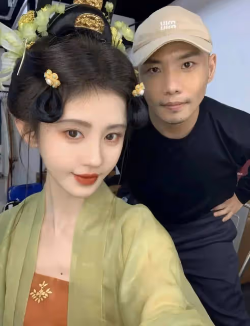 鞠婧禕、白鹿穿漢服!備受寵愛二小姐和端莊優雅大小姐,愛豆和演員清晰明了!