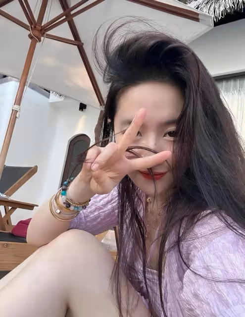 牛！劉亦菲曬圖愣是一張都沒P，曝粗腿顯格局擔得起神仙姐姐尊稱