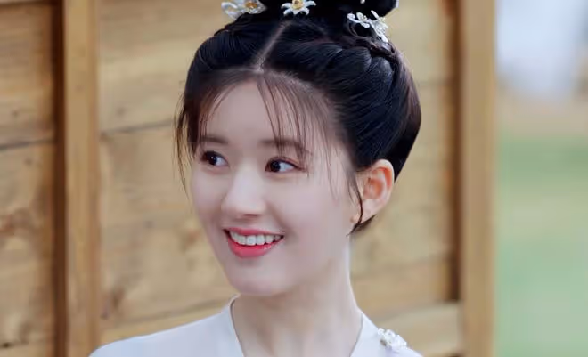 趙麗穎古偶女王退位,趙露思失利,誰將成下任接班人?