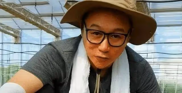 昔日知名演員高虎被曝送外賣!已經息影9年,復出願望成空?
