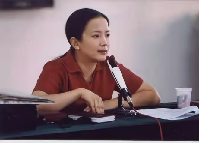 從「國民女神」到在美國撿垃圾,崇洋媚外的她已活成一個笑話?