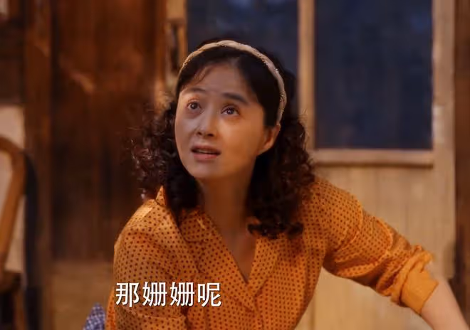 《小巷人家》吳珊珊為何黑化?被劉健玷污,後媽將她嫁人,太可悲